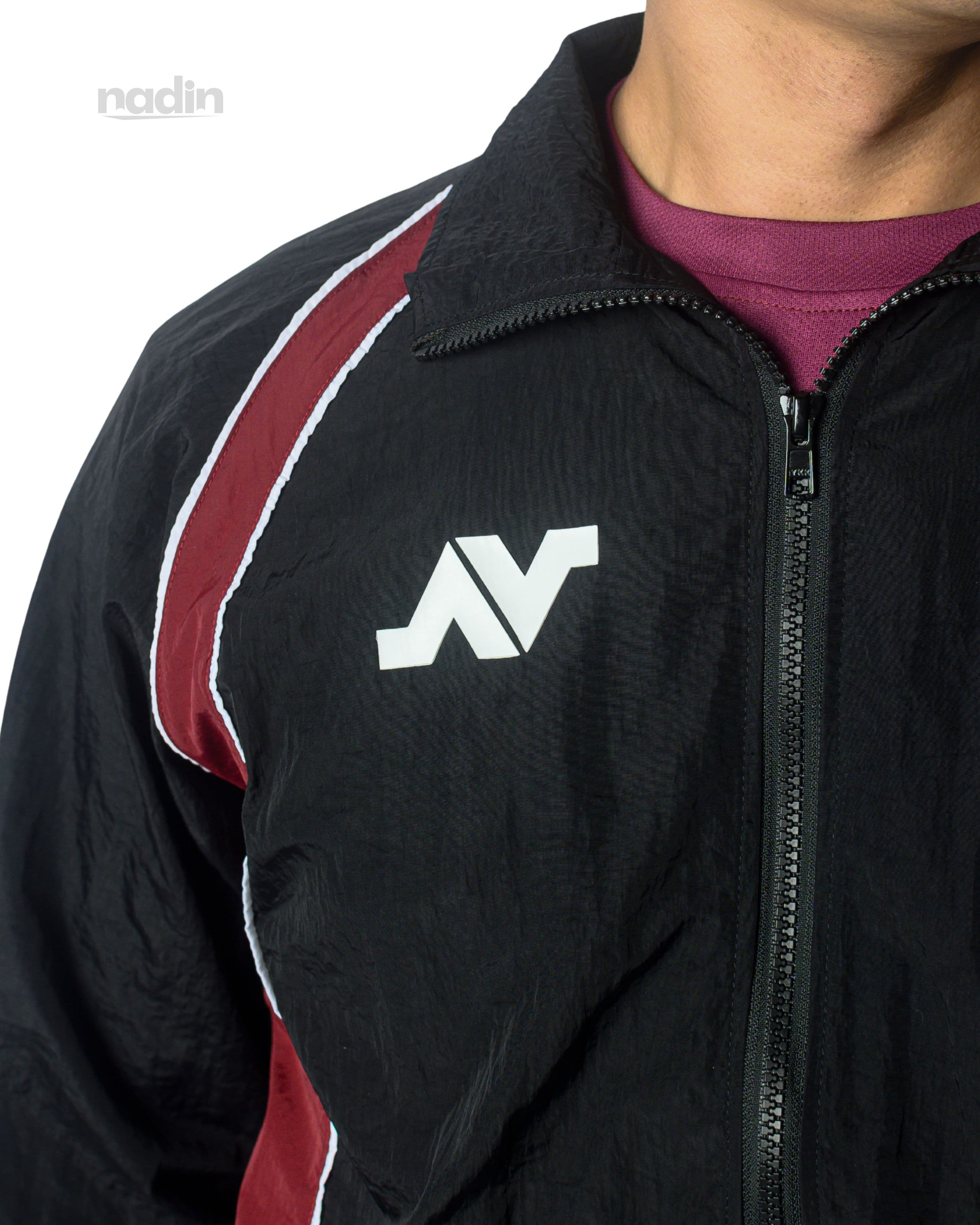 Jaket Olahraga Pria Hitam Maroon Zipper thumbnail 3