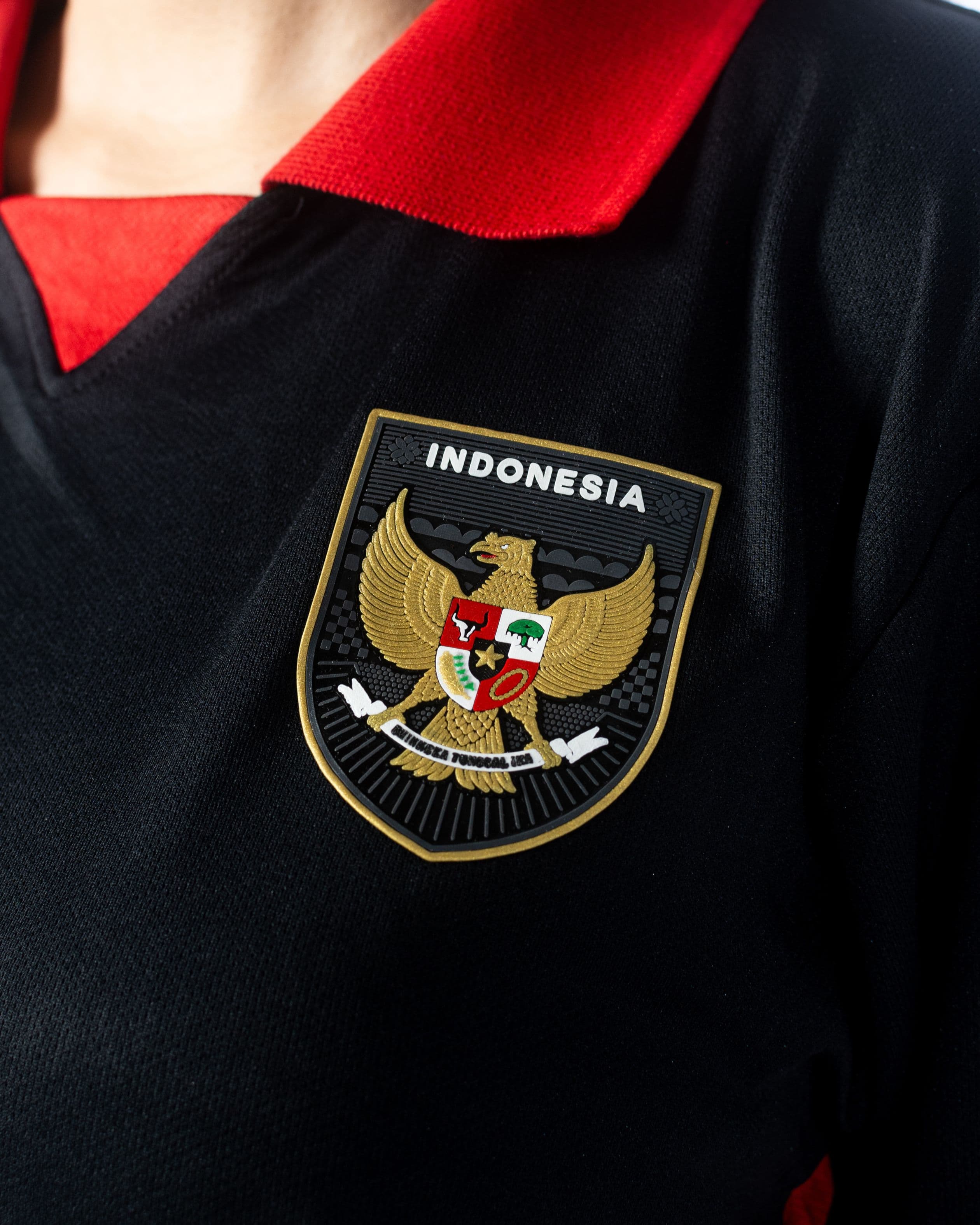Garuda Pride Black Edition – Supporter Polo Jersey thumbnail 4